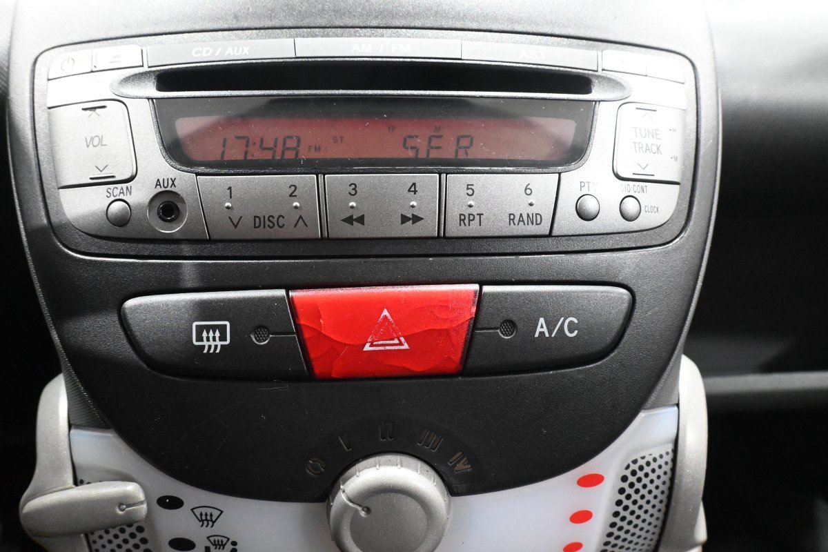 Foto Toyota Aygo 14