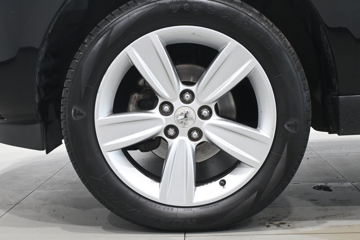 Foto Peugeot 4007 30