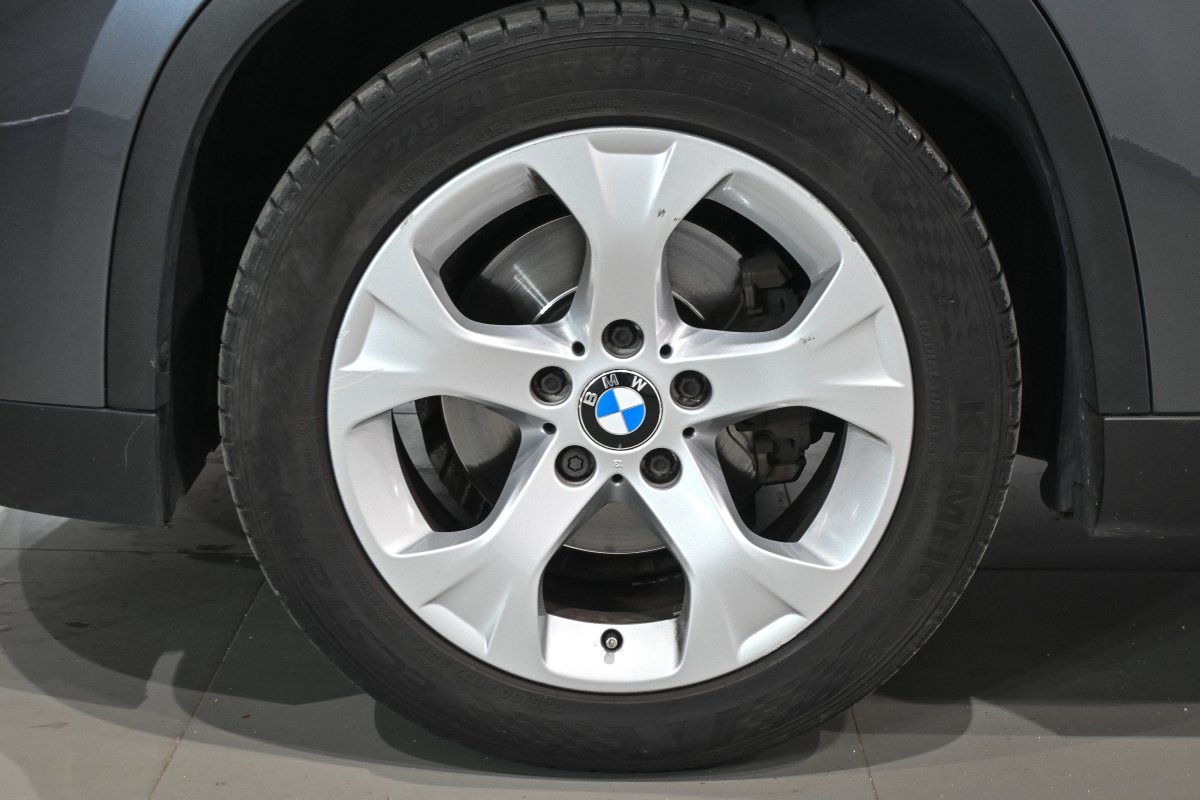 Foto BMW X1 30