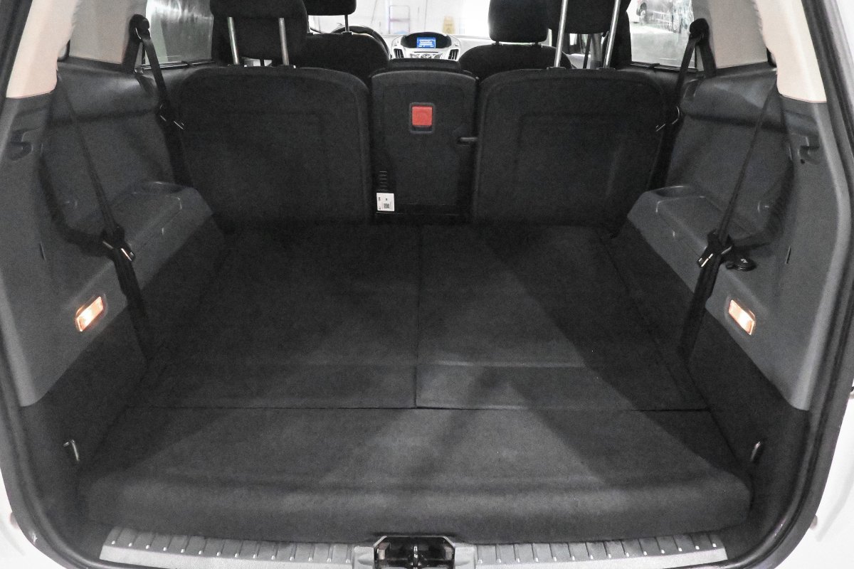 Foto Ford Grand C-MAX 8