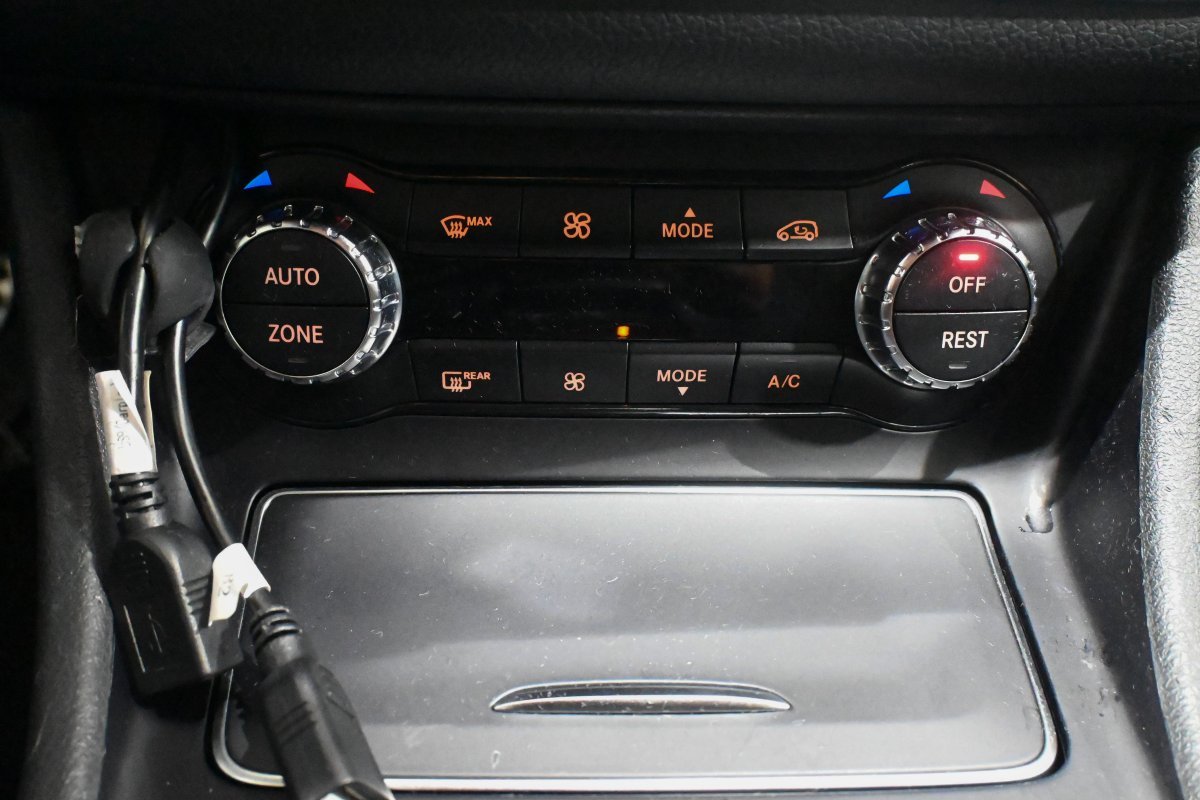 Foto Mercedes-Benz Clase GLA 19