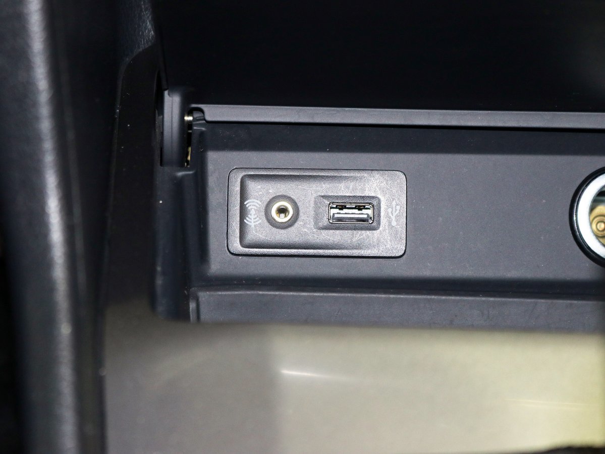 Foto Volkswagen Golf Sportsvan 19