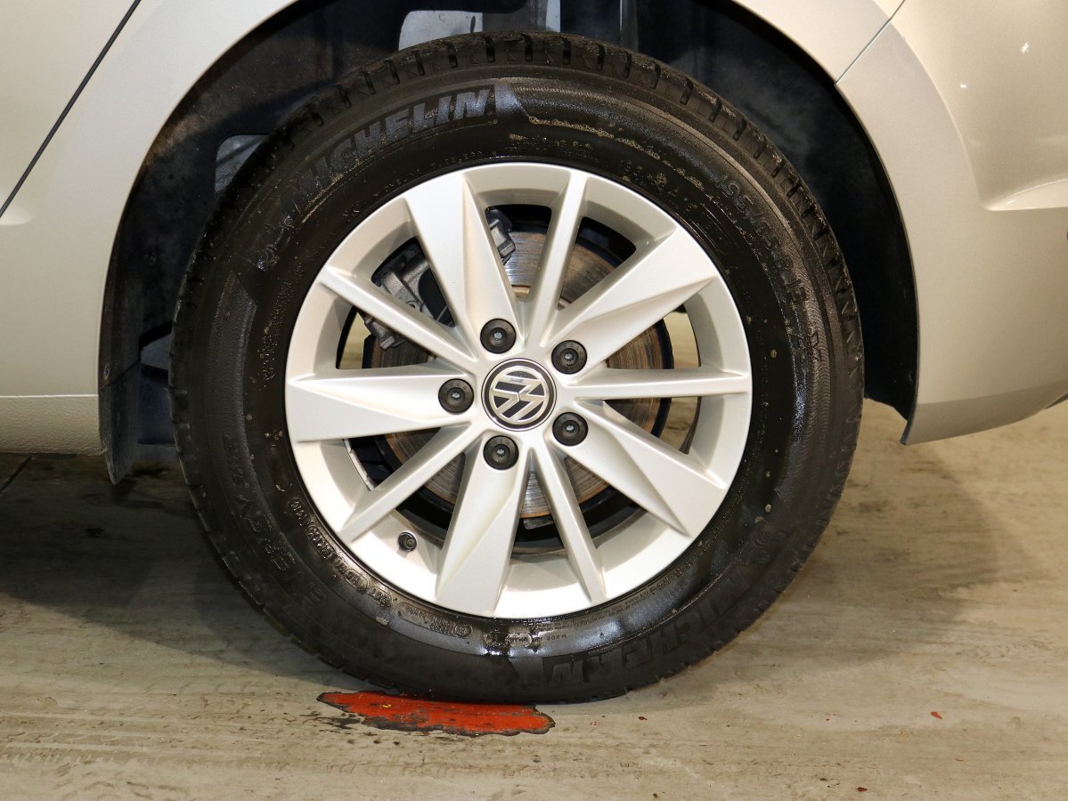 Foto Volkswagen Golf Sportsvan 30