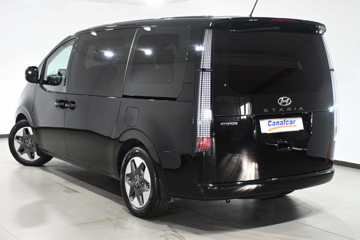 Foto Hyundai Staria 6