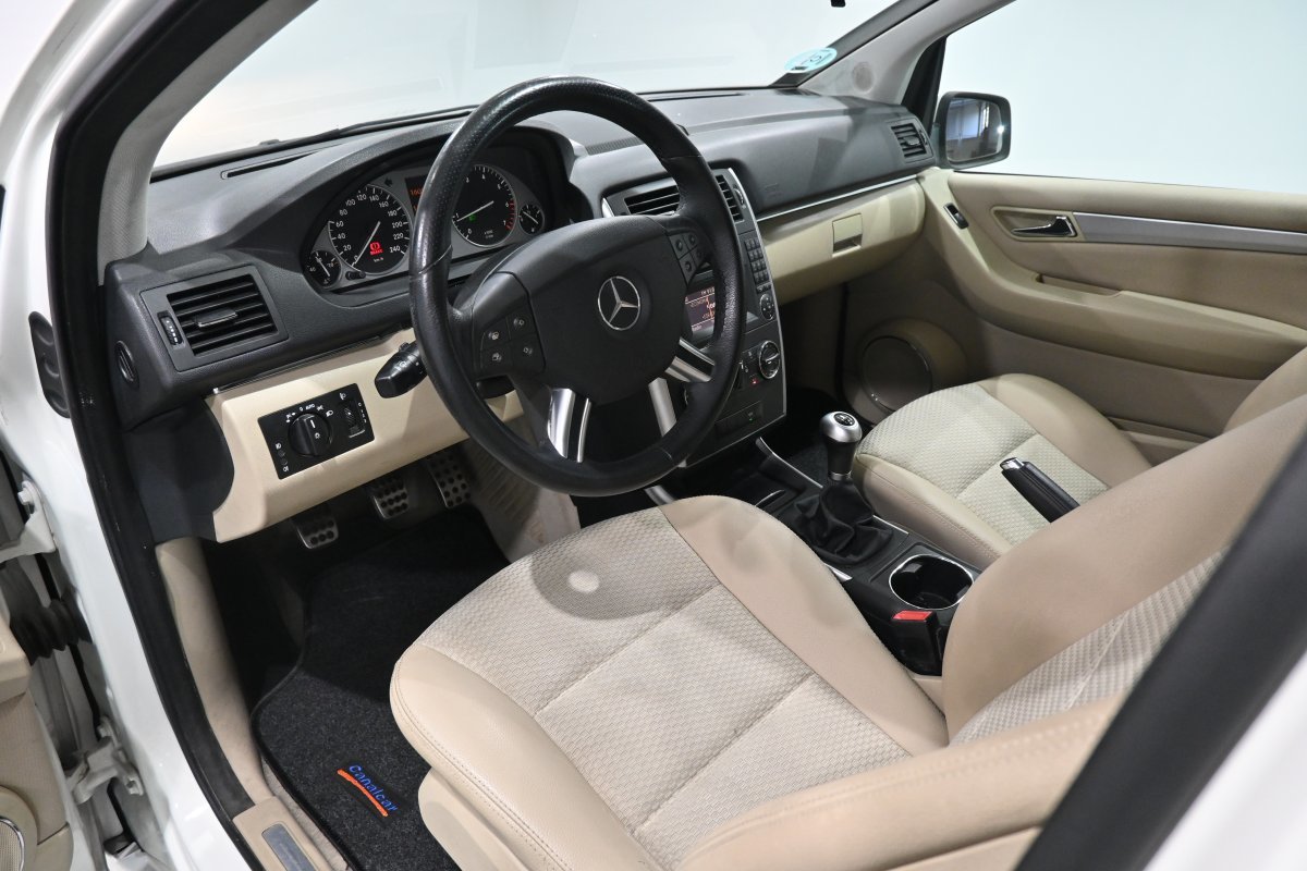 Foto Mercedes-Benz Clase B 9