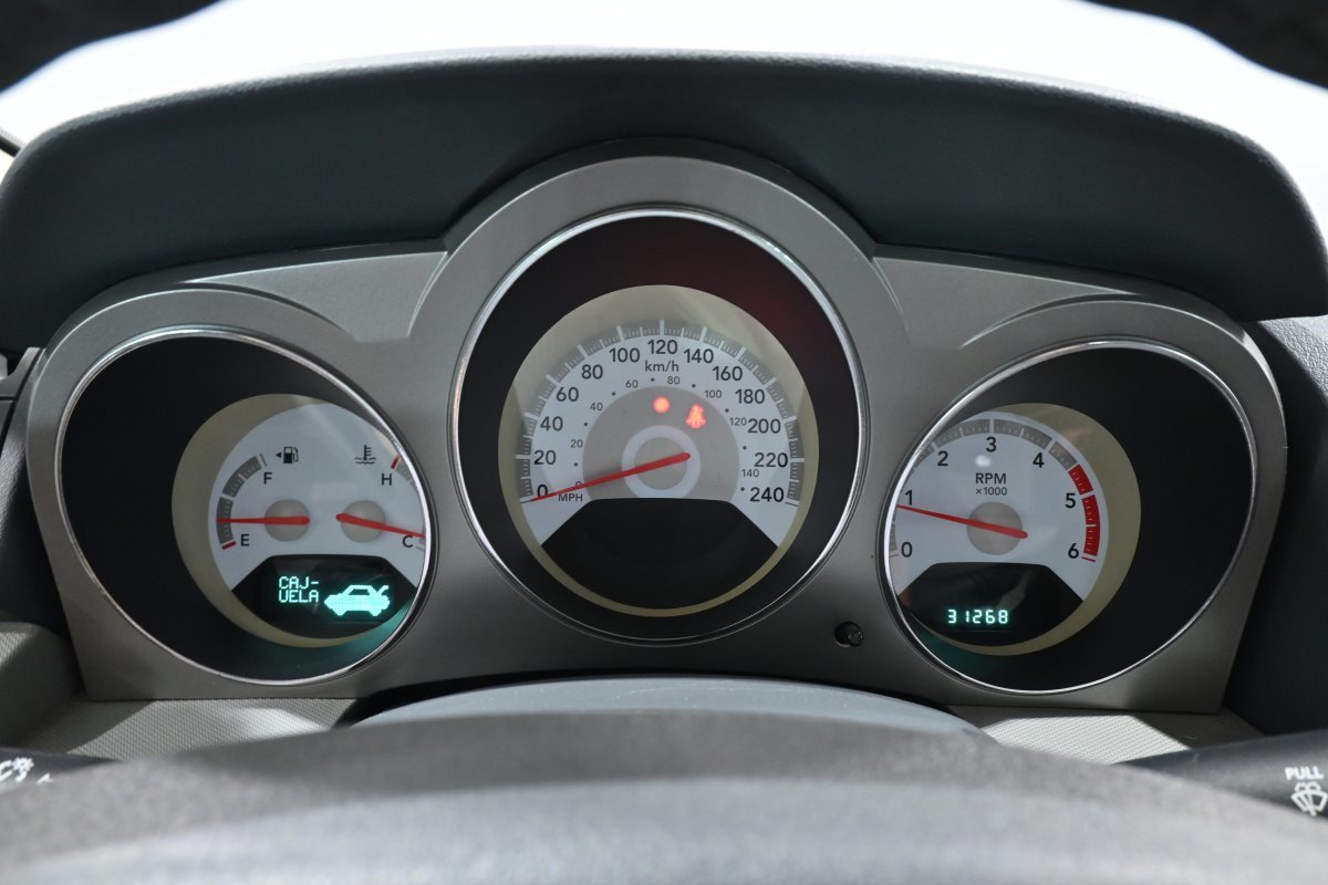 Foto Dodge Avenger 13