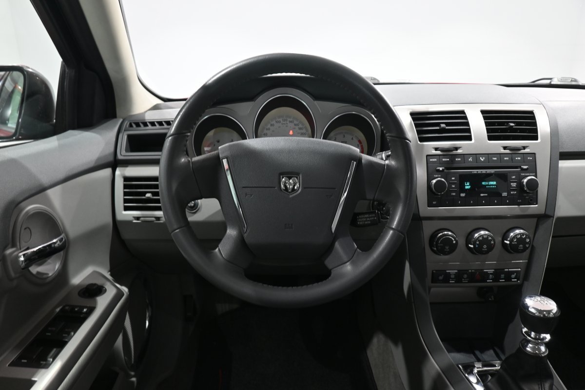 Foto Dodge Avenger 17