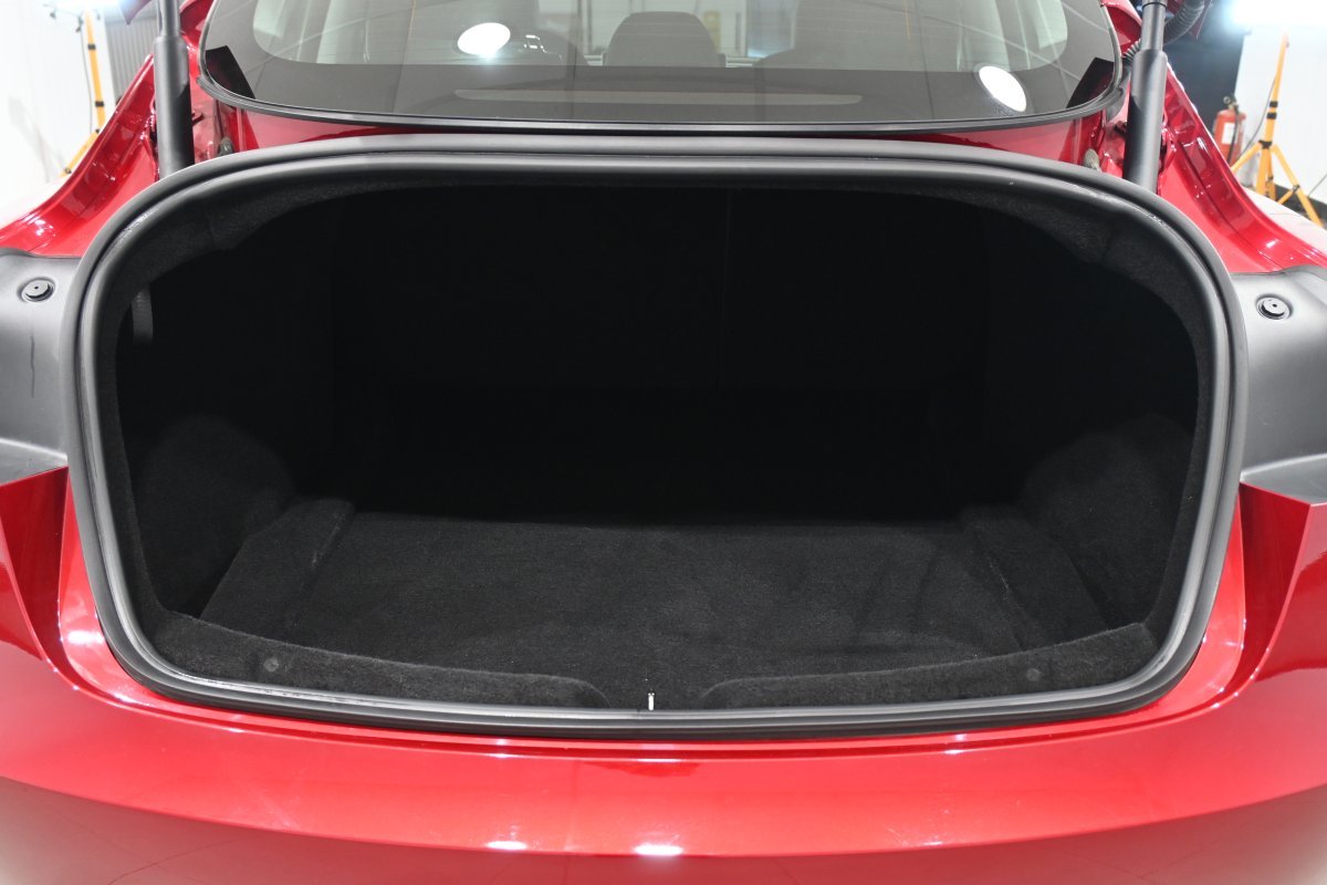 Foto Tesla Model 3 8